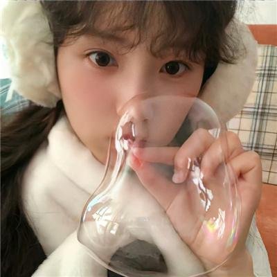 手比眼睛更粉